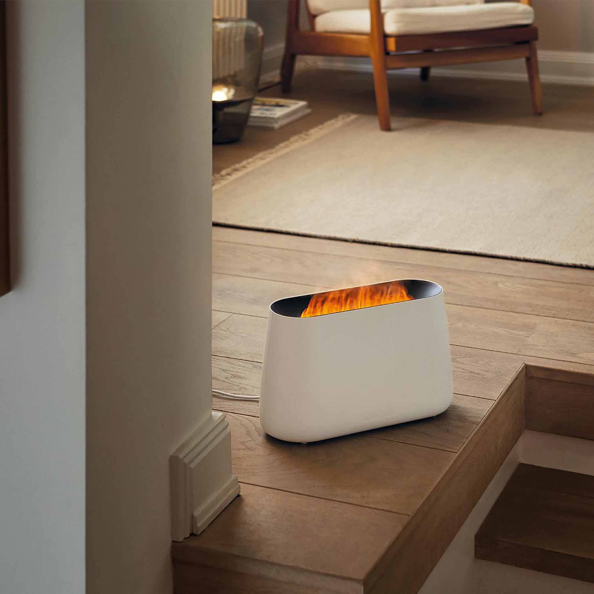 Ben is an air humidifier, aroma diffuser, and fireplace effect in one.