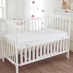 AllergyCare™ Cotton crib mattress covers are woven entirely of chemical-free, naturally soft cotton fibers. 